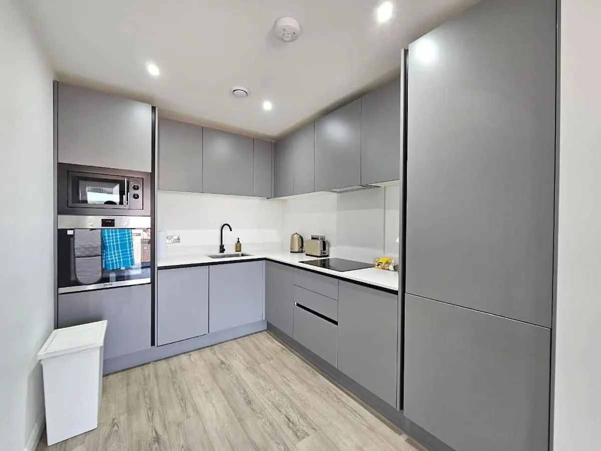 2 Bedroom Flat In 贝尔法斯特